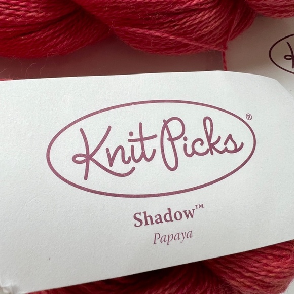 2 Hanks Skeins Knit Picks 100% Merino Wool Heathered Lace Weight Pink - Picture 4 of 5